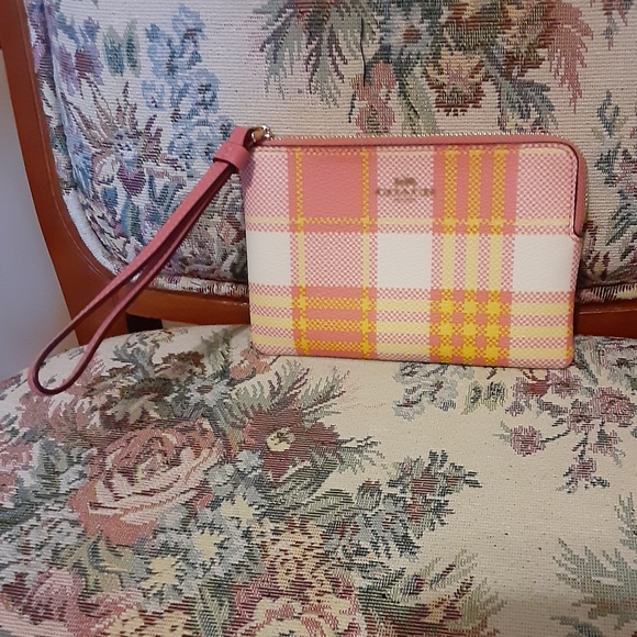 Coach Garden Plaid Leather Wristlet Limited Edition Style #C8683 - Picture 1 of 6